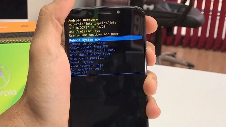 Enter Recovery Mode on Moto G6, G6 Play and G6 Plus