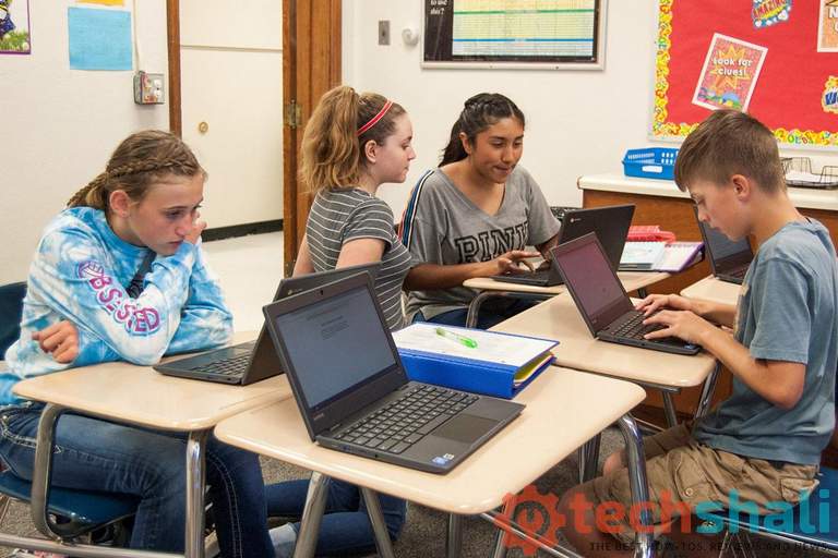 Photo of How Computers Help Students in Their College Studies