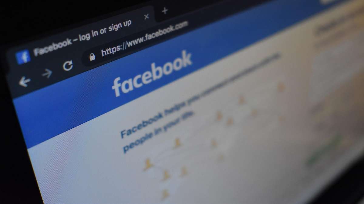 Delete Facebook History