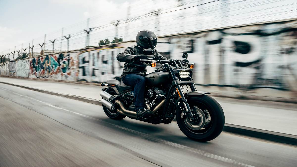 8 Important Safety Tips To Follow To Stay Safe While Riding A Motorcycle