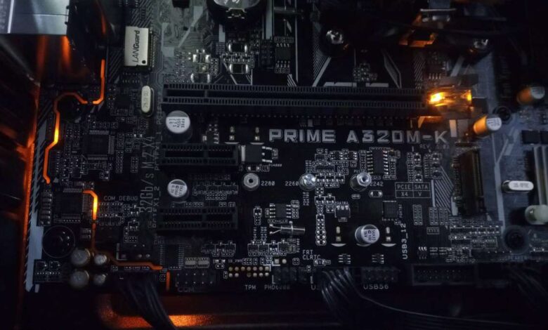 what-does-yellow-light-on-motherboard-mean-definitive-guide